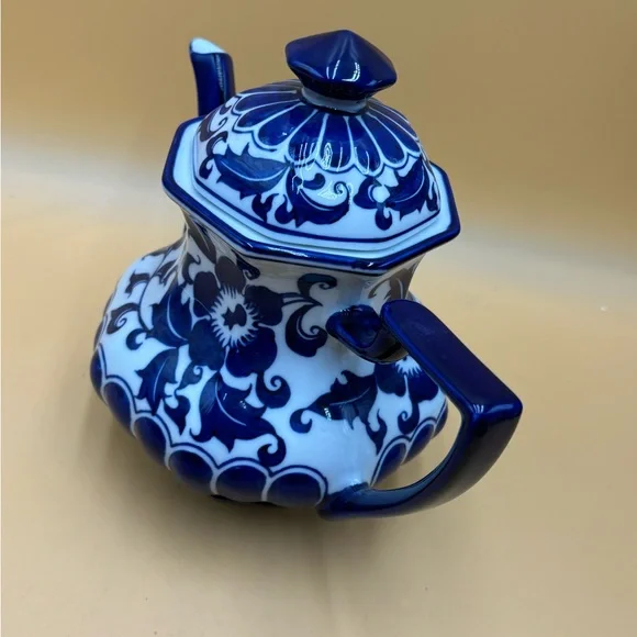 Antique Flow Blue octagonal teapot cobalt blue and white porcelain